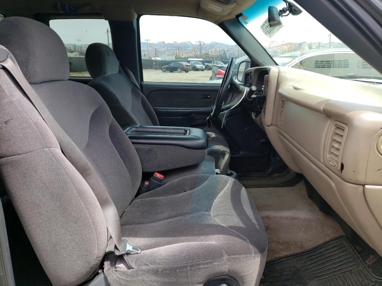 Photo 5 from auction – 2002 GMC NEW SIERRA with VIN 2GTEC19T321198323