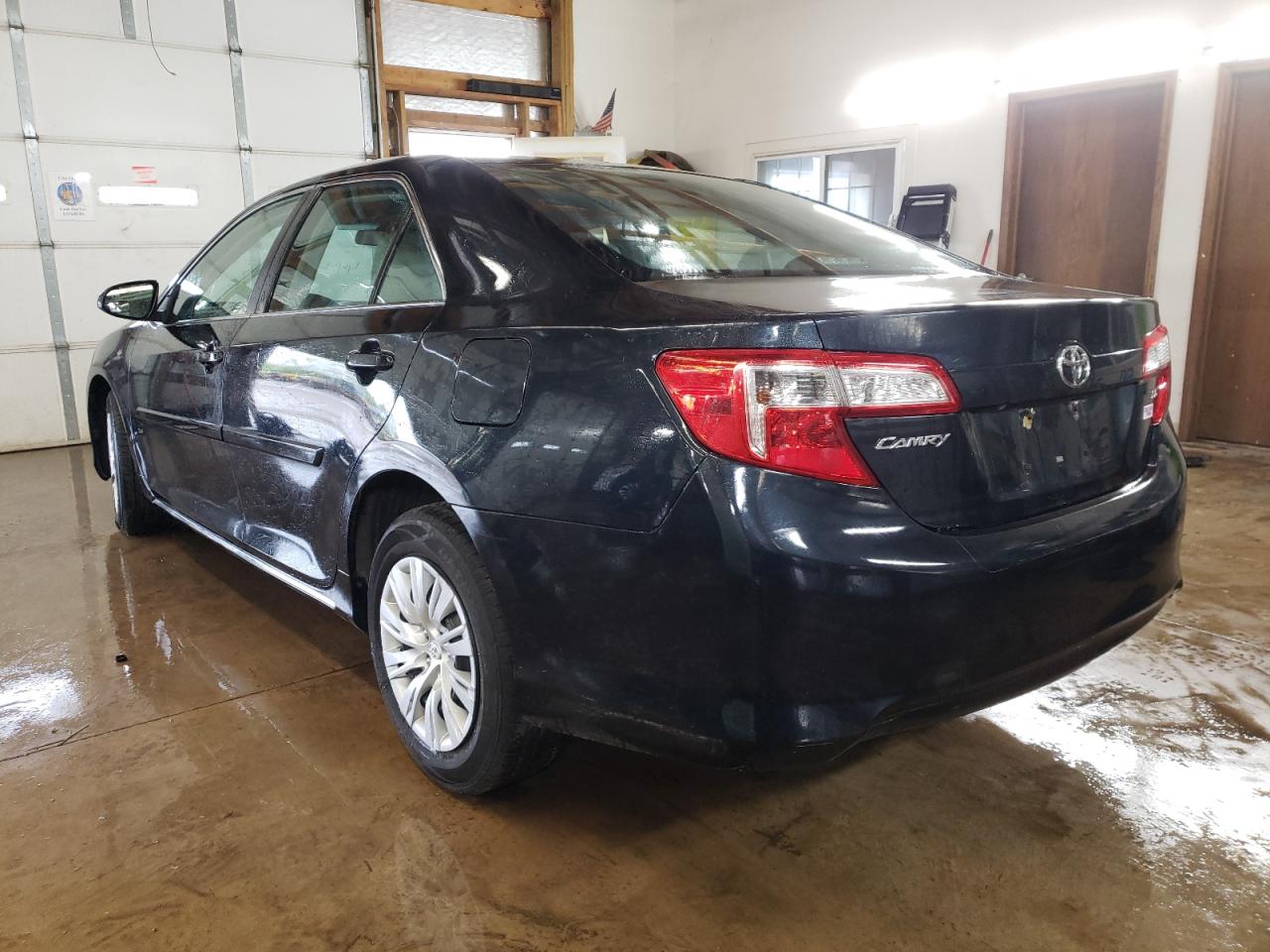 Photo 3 from auction – 2014 TOYOTA CAMRY L with VIN 4T1BF1FK5EU819698