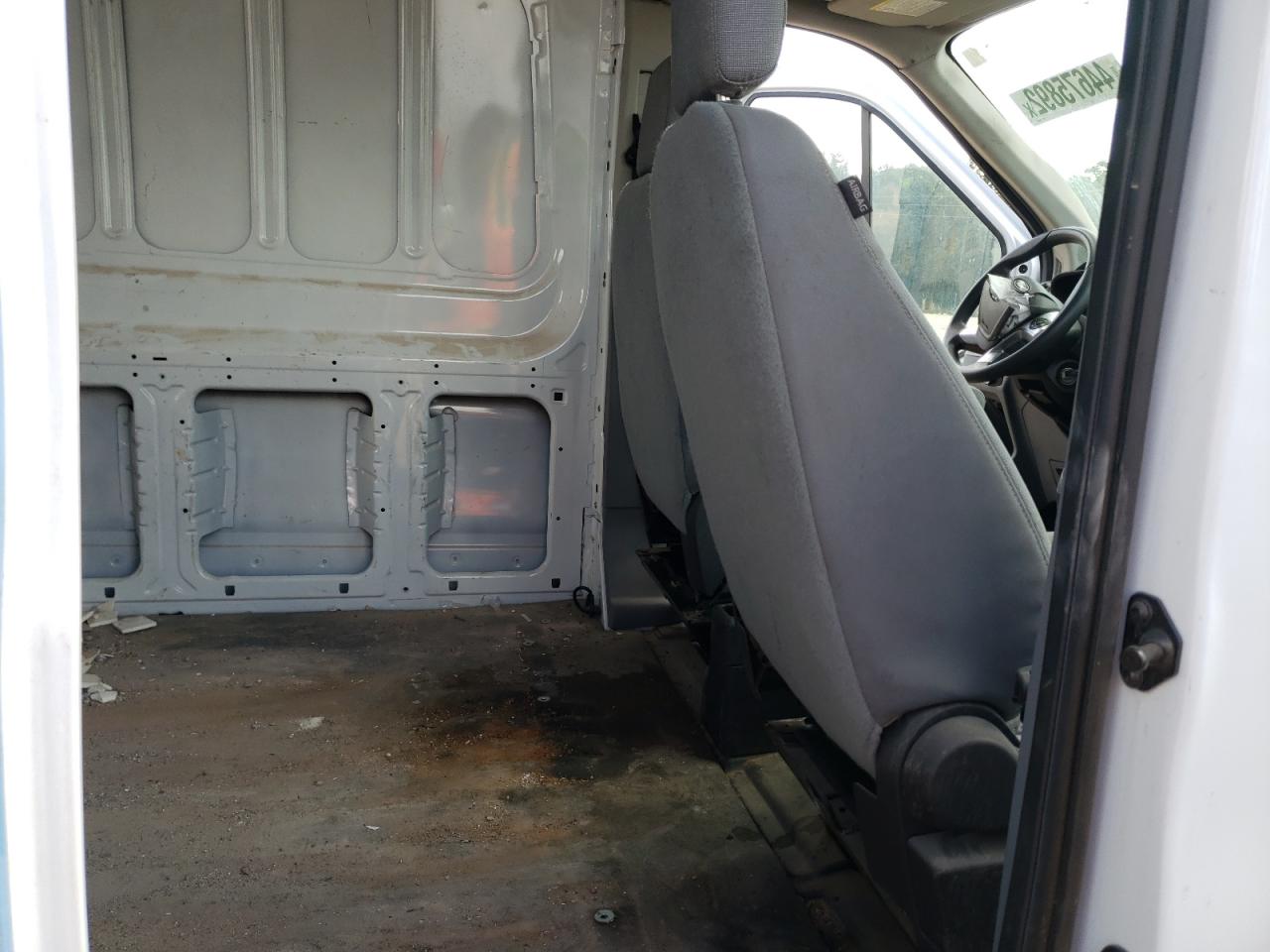 Photo 6 from auction – 2019 FORD TRANSIT T- with VIN 1FTYR2CM9KKB16467