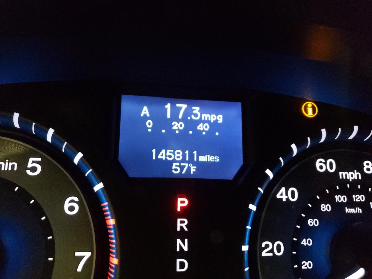 Photo 8 from auction – 2011 HONDA ODYSSEY TO with VIN 5FNRL5H94BB083175