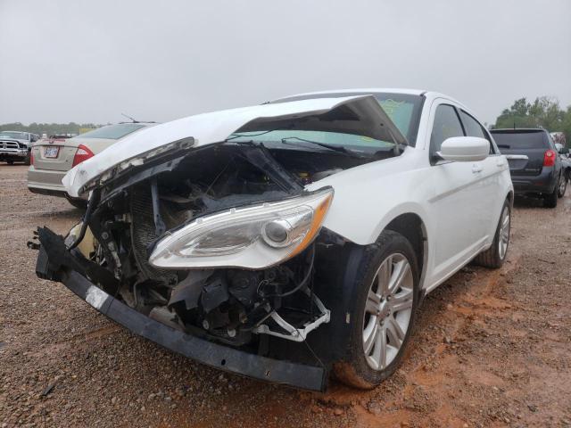 Photo 2 from auction – 2013 CHRYSLER 200 LX with VIN 1C3CCBAB4DN670910