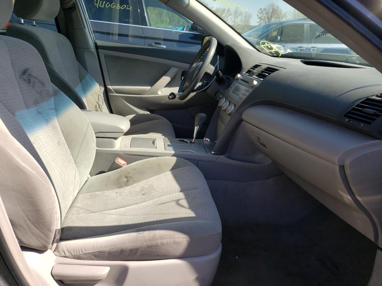 Photo 5 from auction – 2010 TOYOTA CAMRY with VIN 4T1BF3EKXAU033547