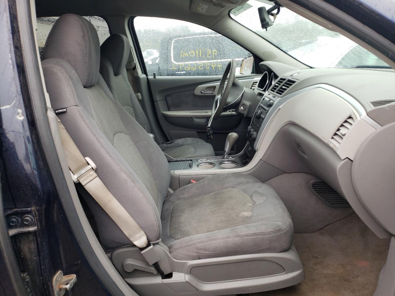 Photo 5 from auction – 2011 CHEVROLET TRAVERSE L with VIN 1GNKREED1BJ218878