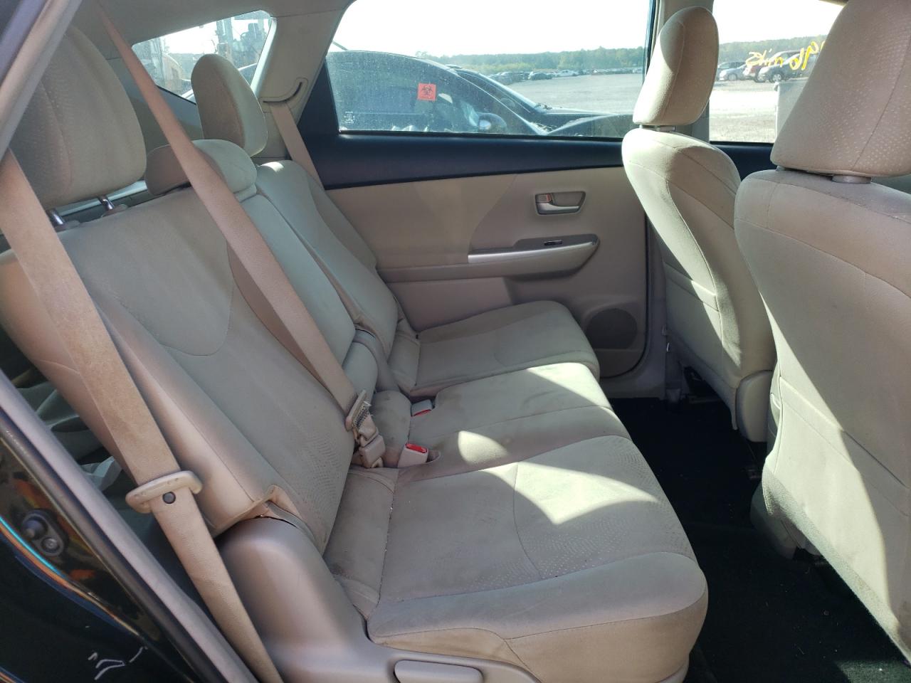 Photo 6 from auction – 2014 TOYOTA PRIUS V with VIN JTDZN3EU3E3297583