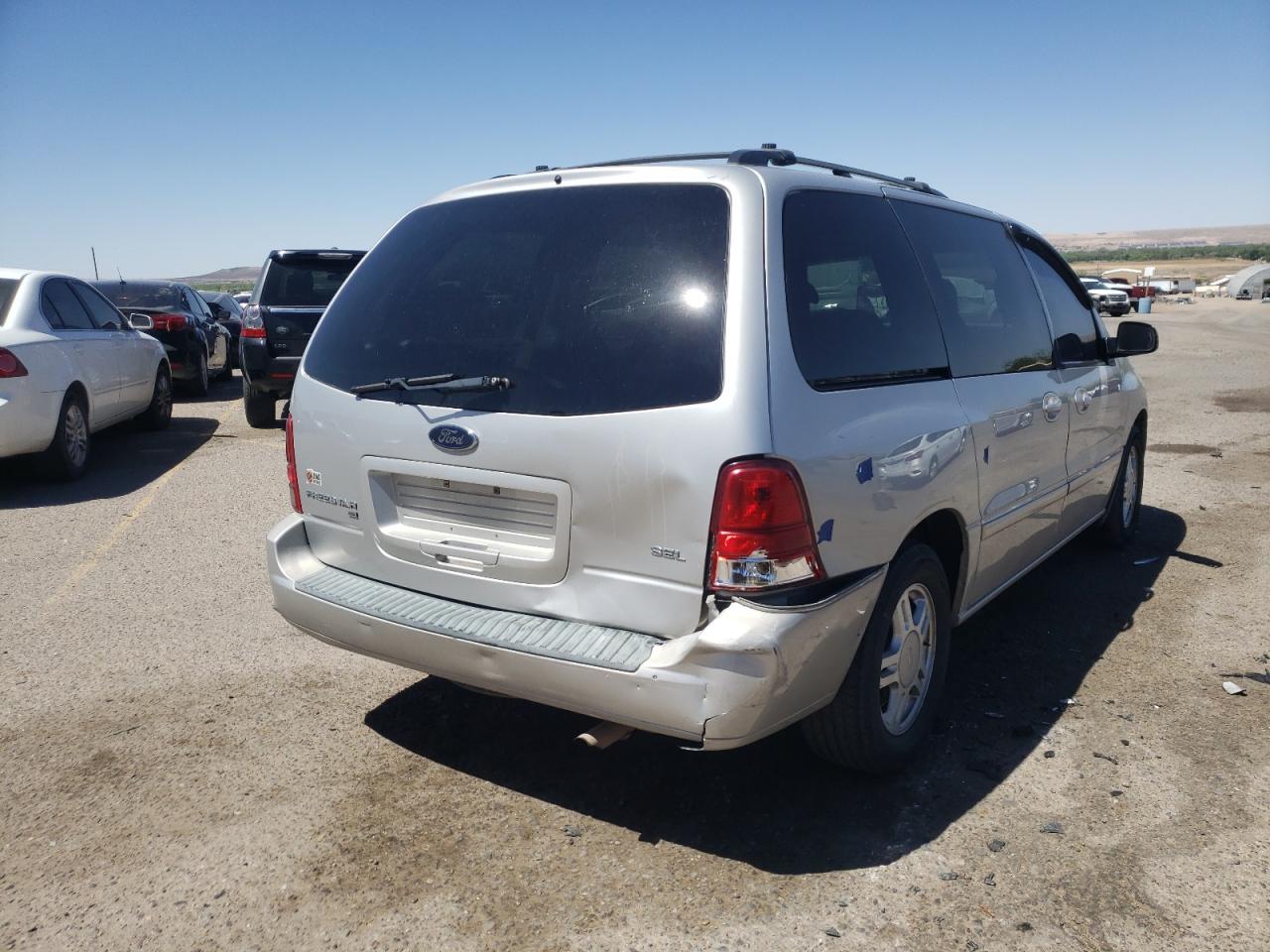 Foto 4 de la subasta – 2005 FORD FREESTAR S con VIN 2FMZA52285BA18098