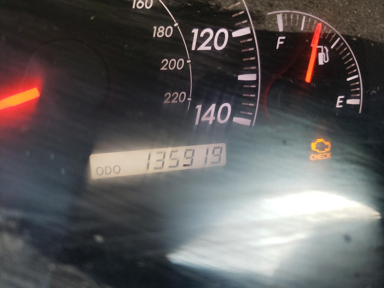Photo 8 from auction – 2005 TOYOTA CAMRY LE with VIN 4T1BE30K45U075048