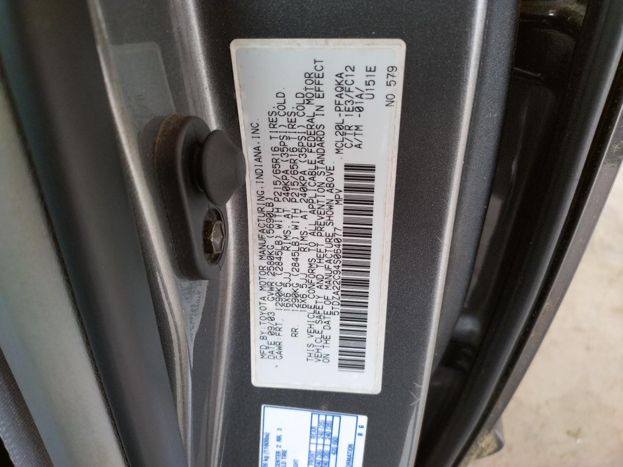 Photo 10 from auction – 2004 TOYOTA SIENNA XLE with VIN 5TDZA22C94S064077