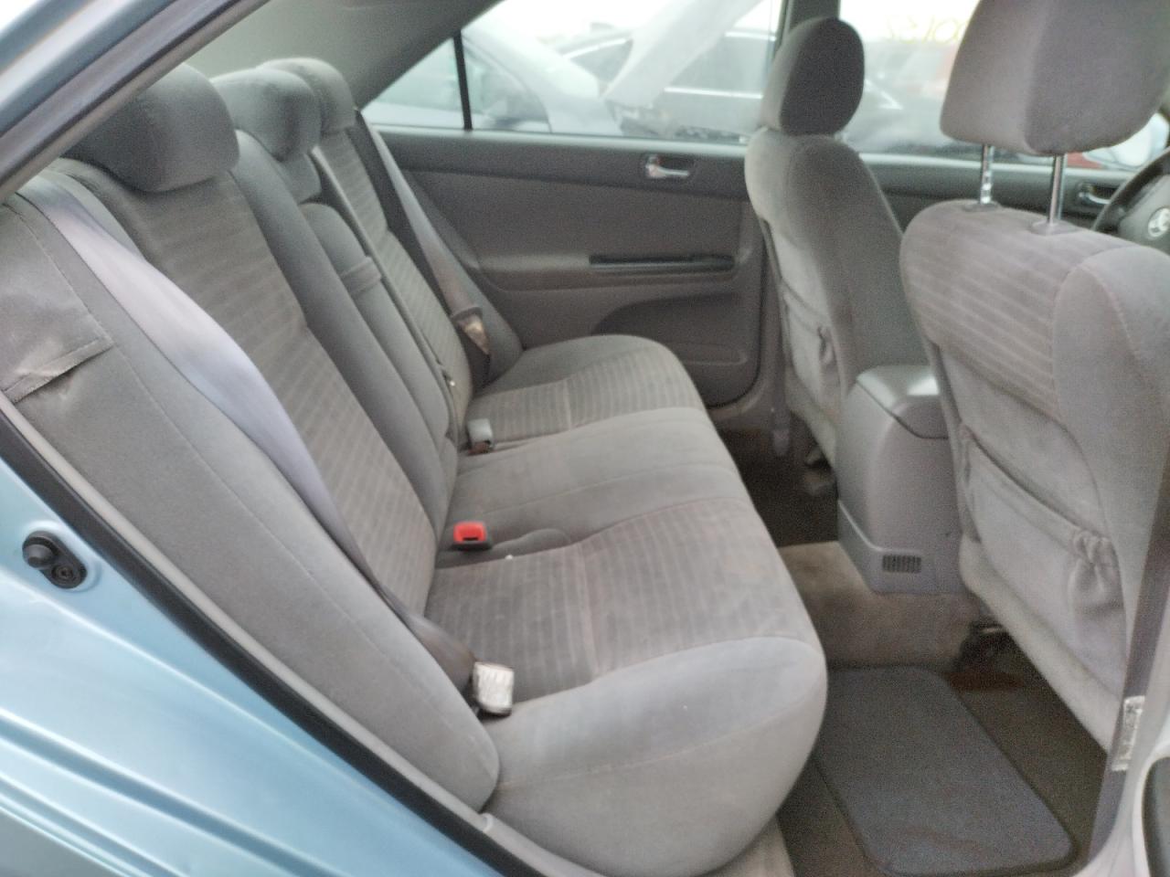 Photo 6 from auction – 2005 TOYOTA CAMRY LE with VIN 4T1BE32K35U619231