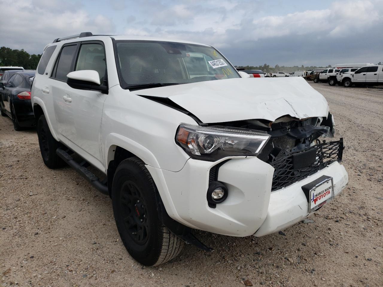 TOYOTA 4RUNNER SR 2021 with VIN JTEEU5JR6M5246964 - Photo from auction