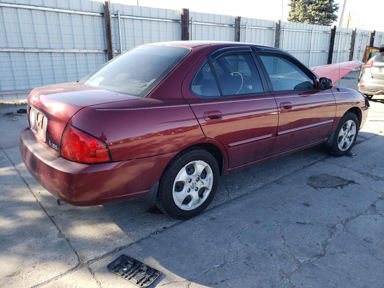 Photo 4 from auction – 2005 NISSAN SENTRA with VIN 3N1CB51D25L547564