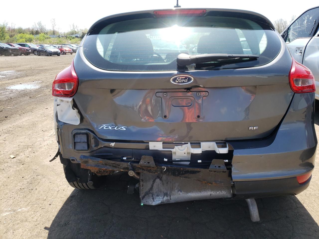 Photo 9 from auction – 2016 FORD FOCUS SE with VIN 1FADP3K24GL353966
