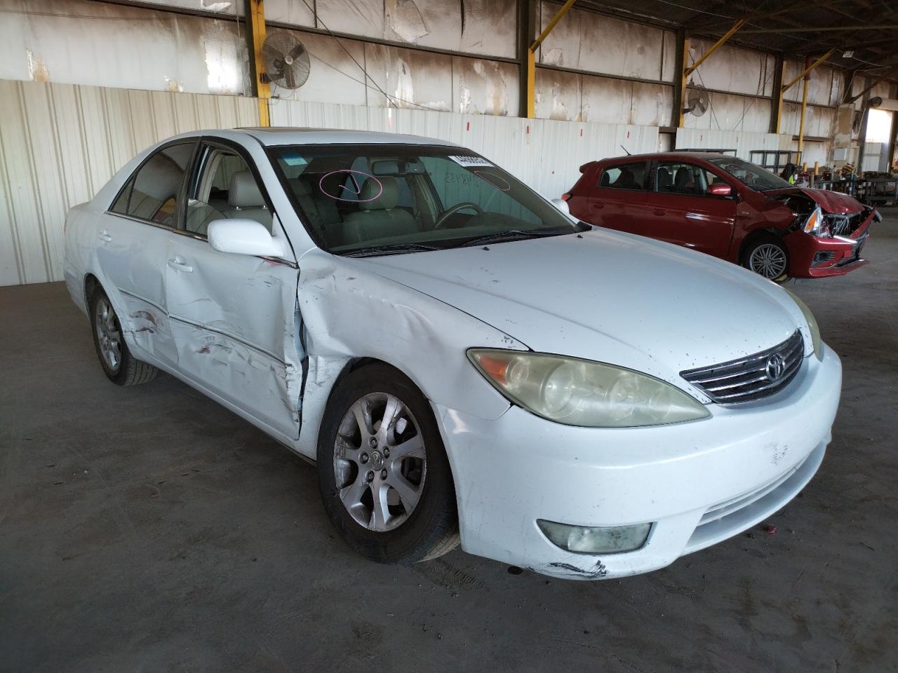 TOYOTA CAMRY LE 2005 with VIN 4T1BF30K65U615108 - Photo from auction
