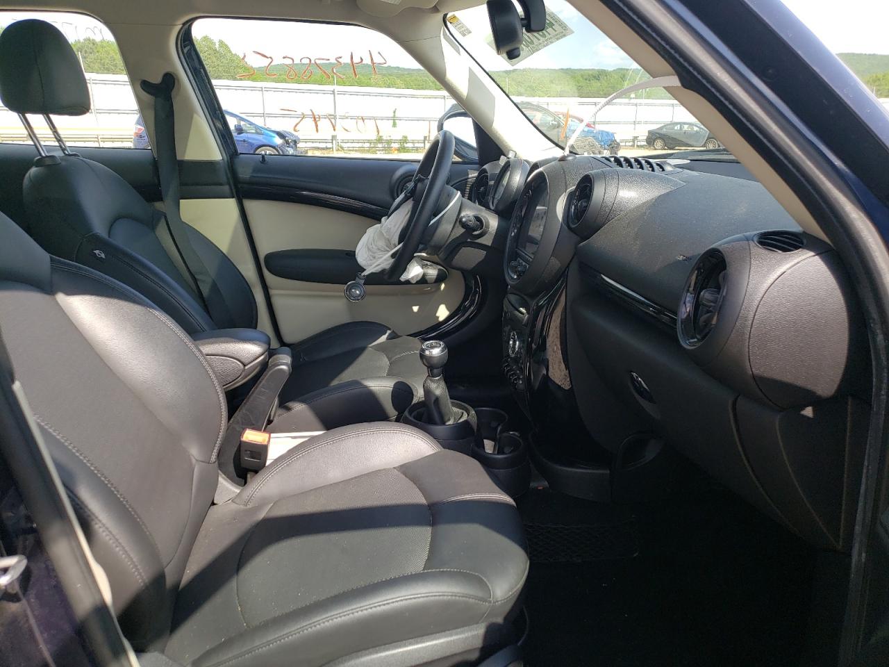 صورة رقم 5 من المزاد - 2014 MINI COOPER S C مع VIN WMWZC5C55EWM17375