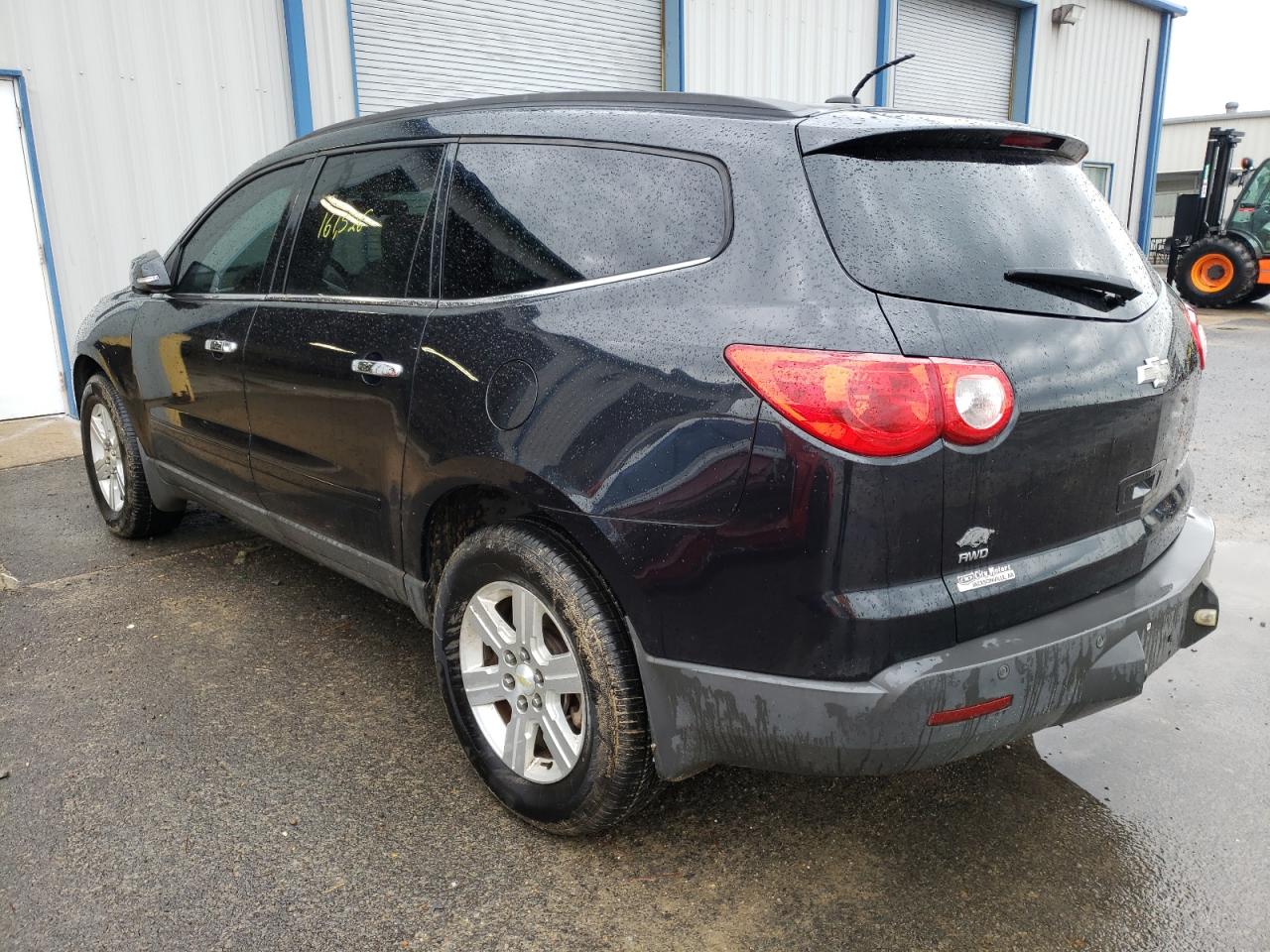 Photo 3 from auction – 2011 CHEVROLET TRAVERSE L with VIN 1GNKVGED9BJ342792