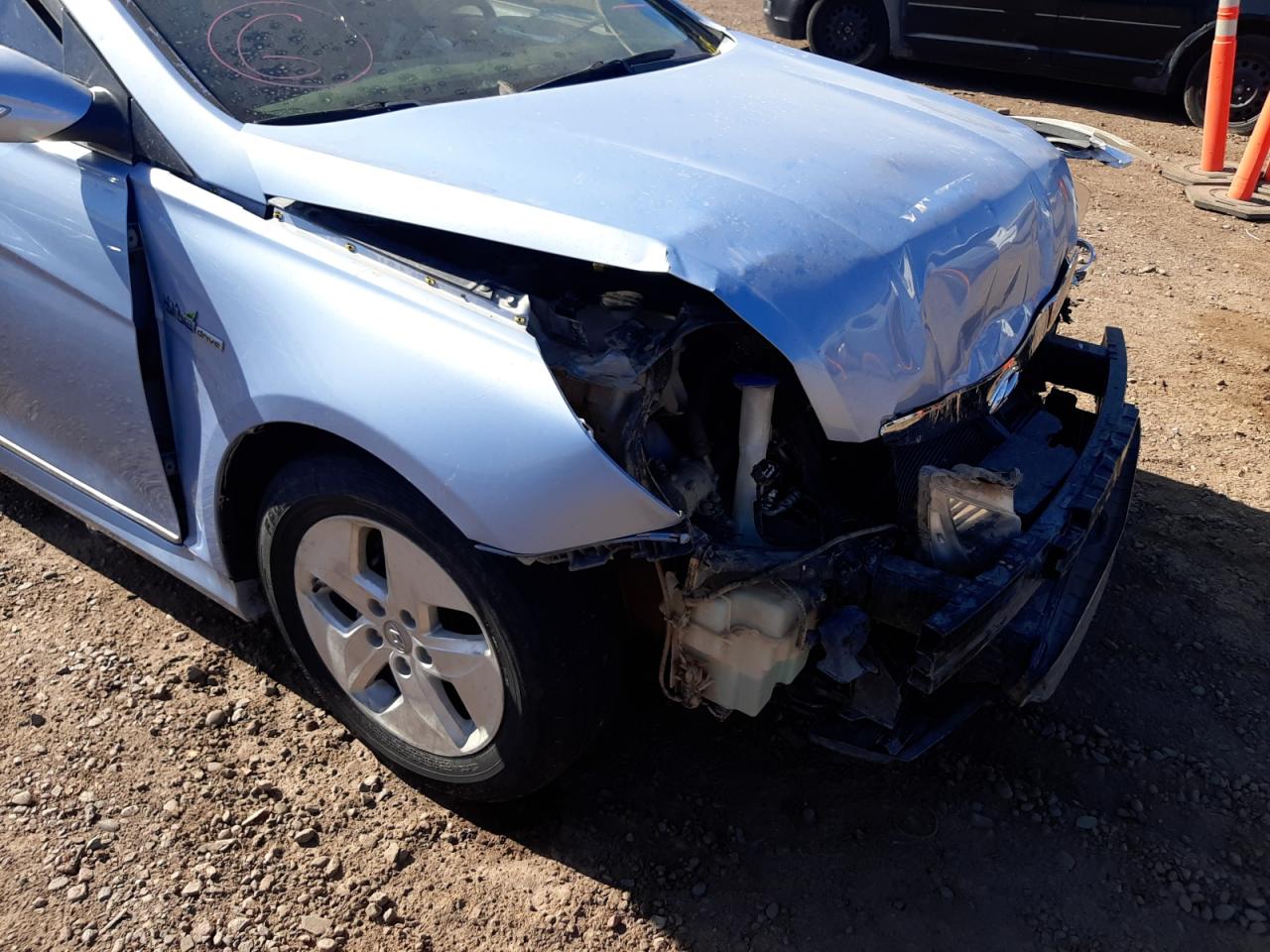 Photo 9 from auction – 2011 HYUNDAI SONATA HYB with VIN KMHEC4A45BA005175