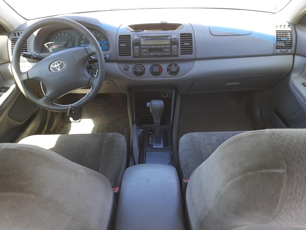 Photo 9 from auction – 2003 TOYOTA CAMRY LE with VIN JTDBE32K830237589