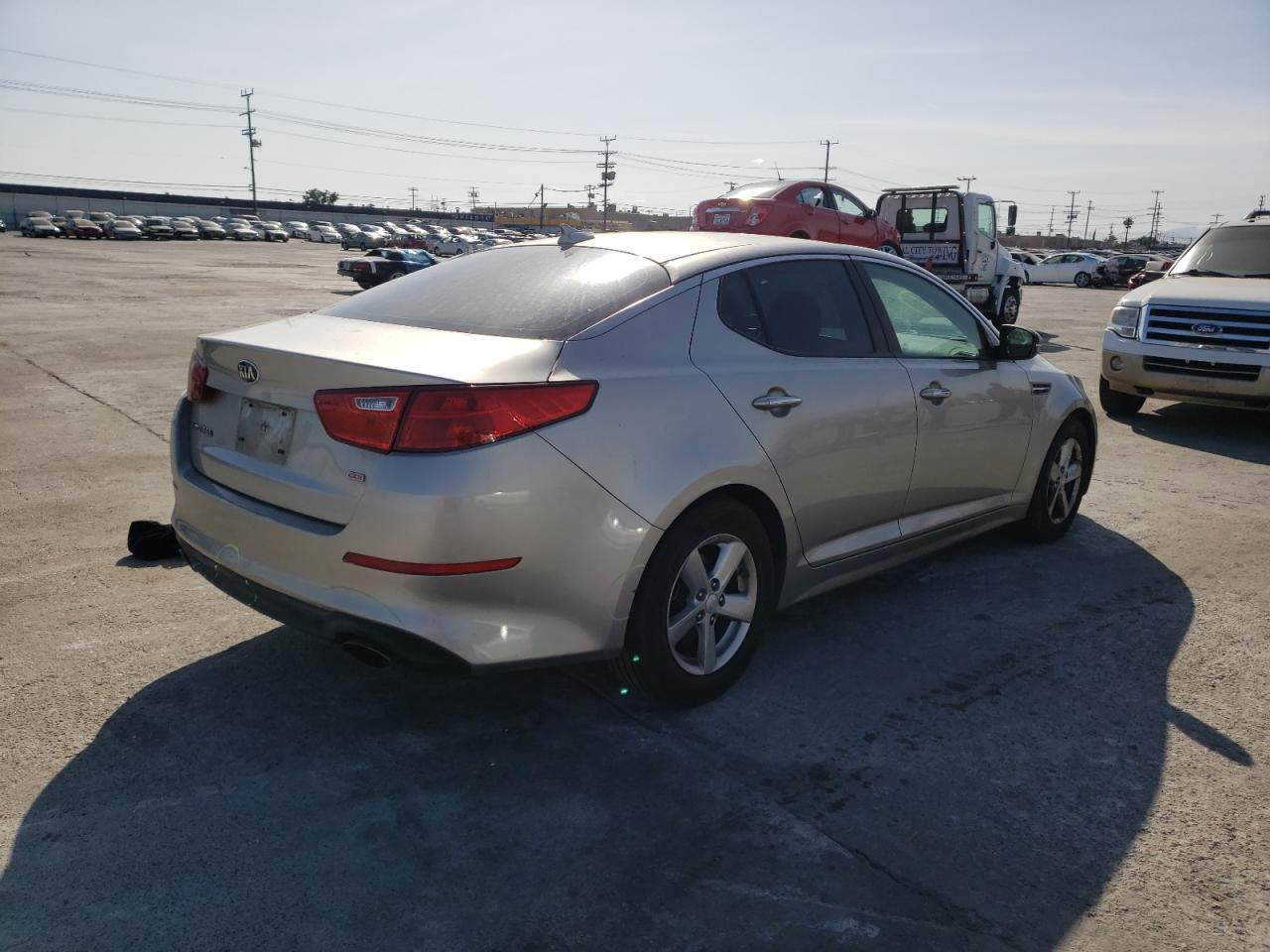 Photo 4 from auction – 2015 KIA OPTIMA LX with VIN KNAGM4A74F5562725