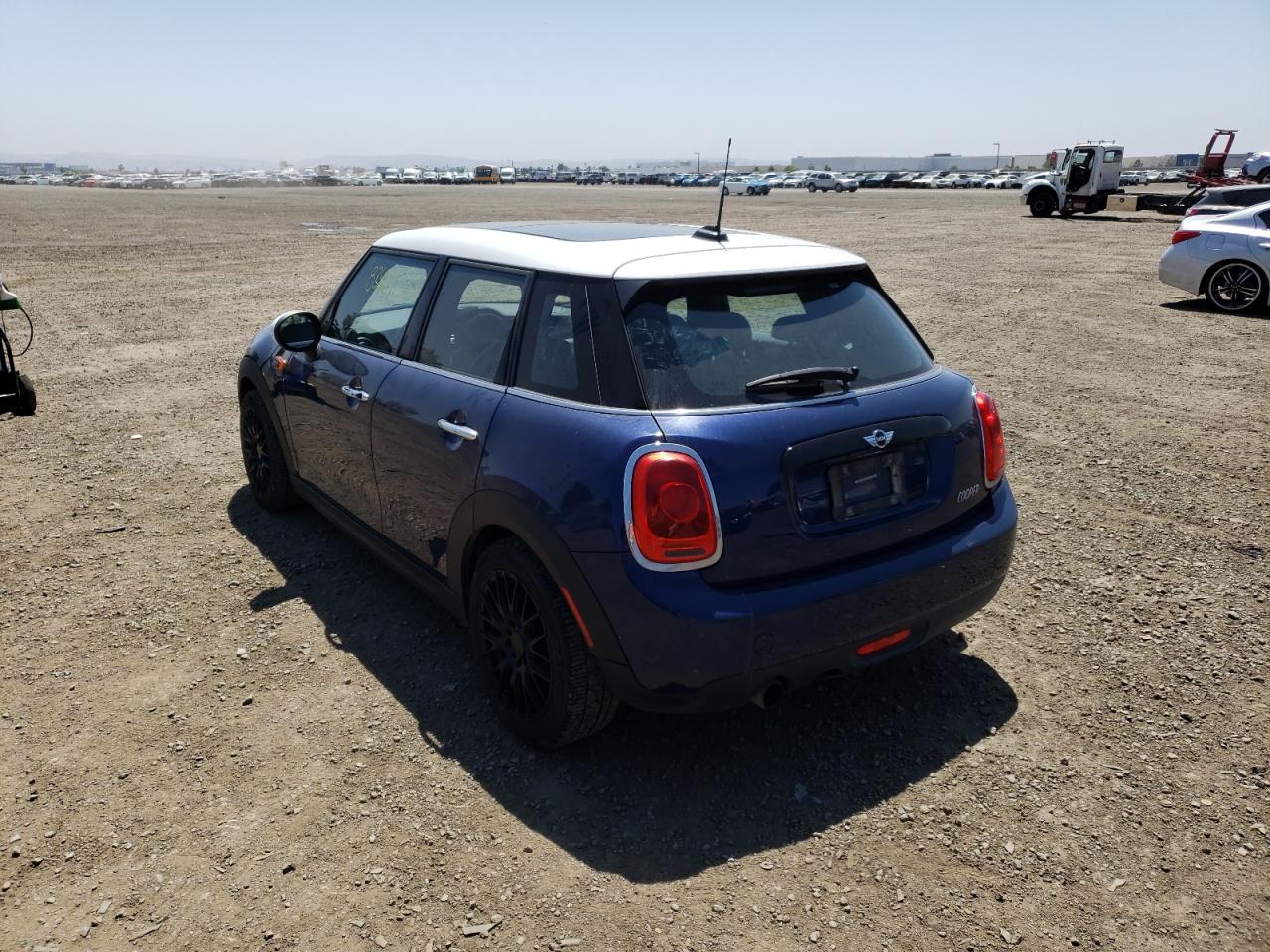 Photo 3 from auction – 2016 MINI COOPER with VIN WMWXU1C5XG2D10865