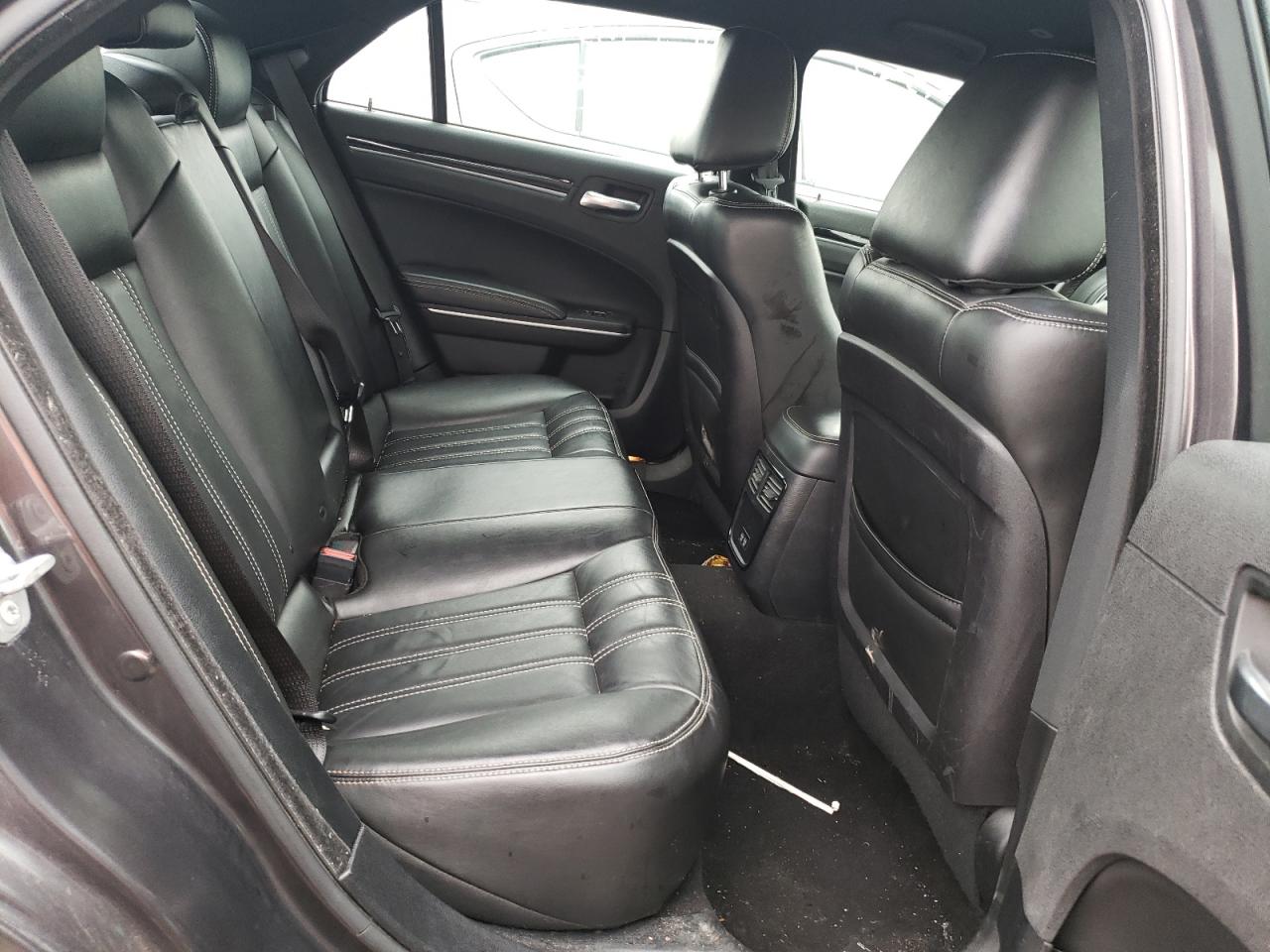 Photo 6 from auction – 2020 CHRYSLER 300 S with VIN 2C3CCAGG2LH158910