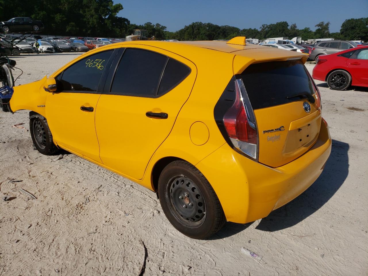 Photo 3 from auction – 2015 TOYOTA PRIUS C with VIN JTDKDTB34F1094747