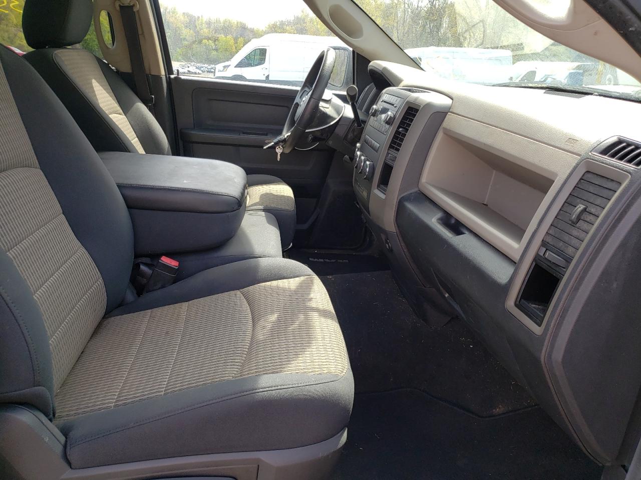 Photo 5 from auction – 2010 DODGE RAM 1500 with VIN 1D7RV1GP9AS123129