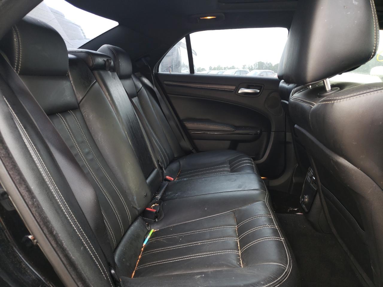 Photo 6 from auction – 2014 CHRYSLER 300 S with VIN 2C3CCABG4EH352154