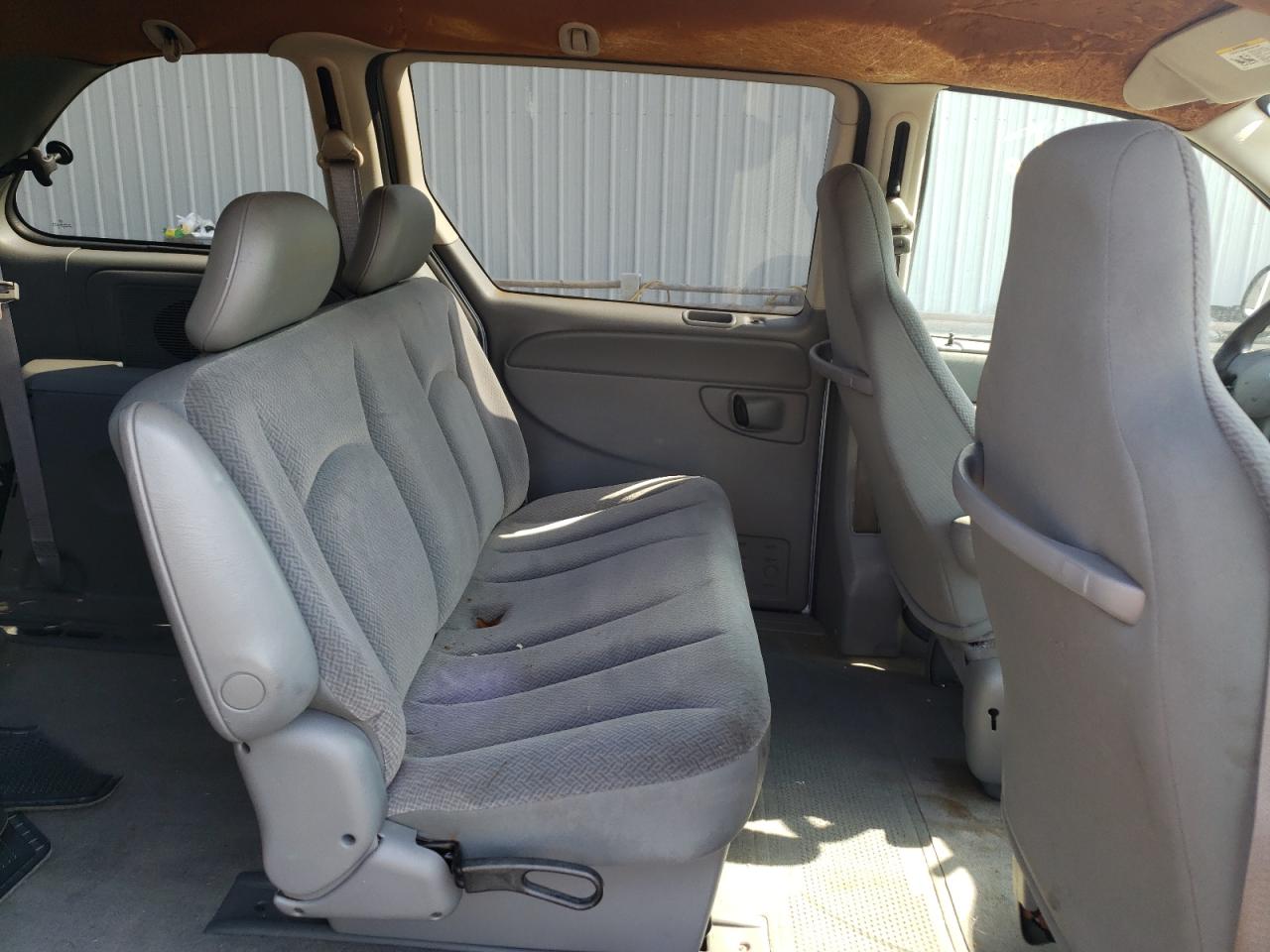 Photo 6 from auction – 2005 DODGE CARAVAN SE with VIN 1D4GP25E05B315714