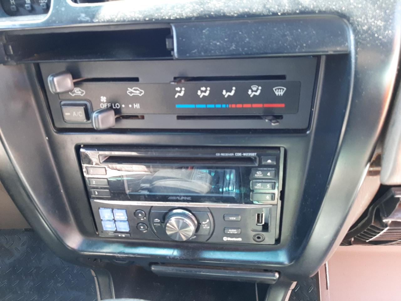 Photo 9 from auction – 1996 TOYOTA 4RUNNER SR with VIN JT3GN86R9T0018137