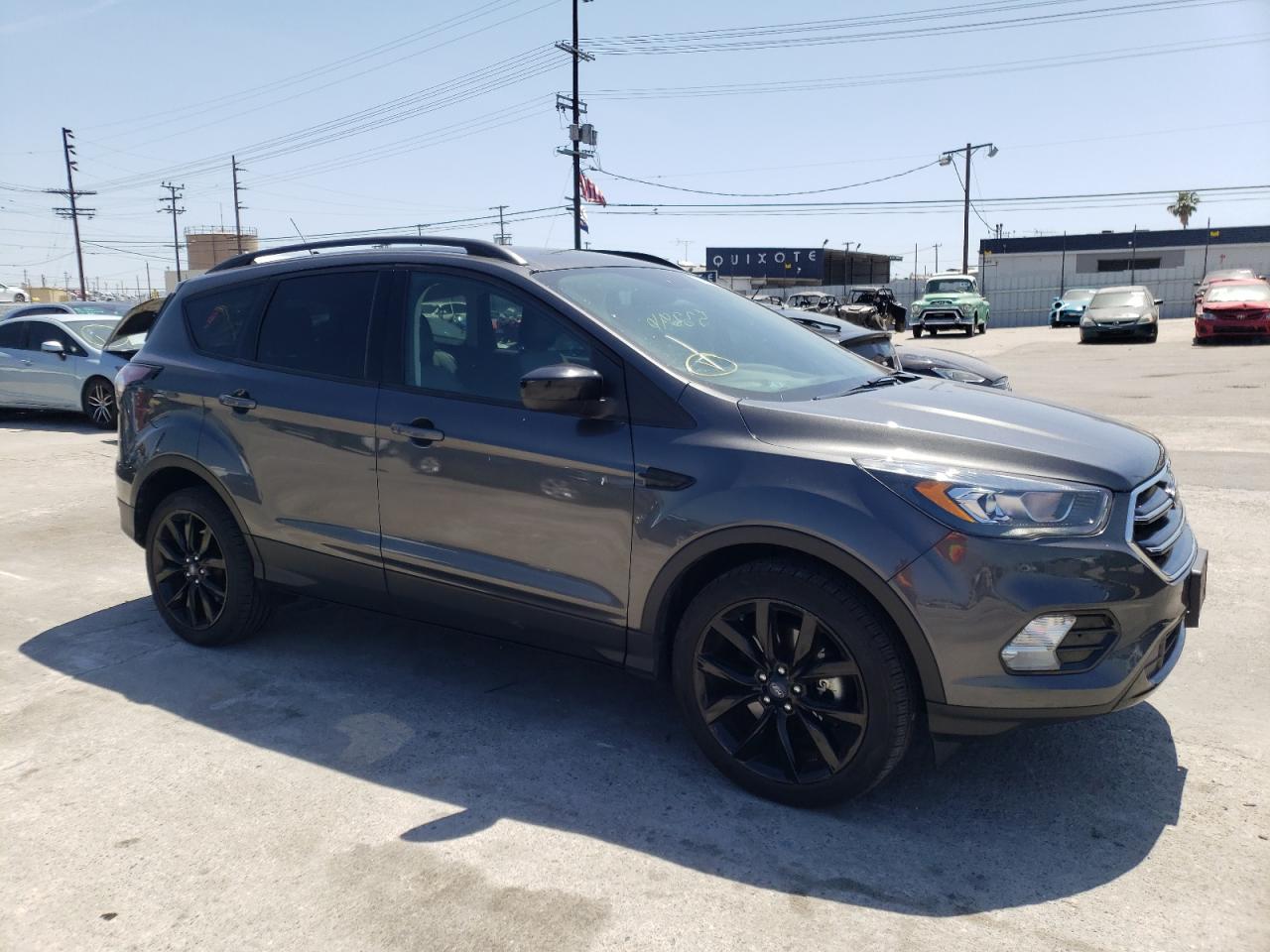 FORD ESCAPE SE 2018 with VIN 1FMCU9GD6JUC40223 - Photo from auction