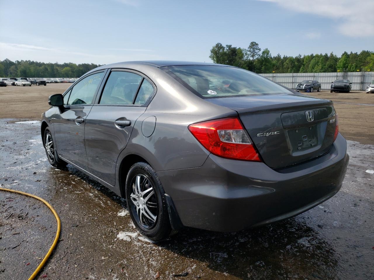 Photo 3 from auction – 2012 HONDA CIVIC LX with VIN 2HGFB2F55CH332987