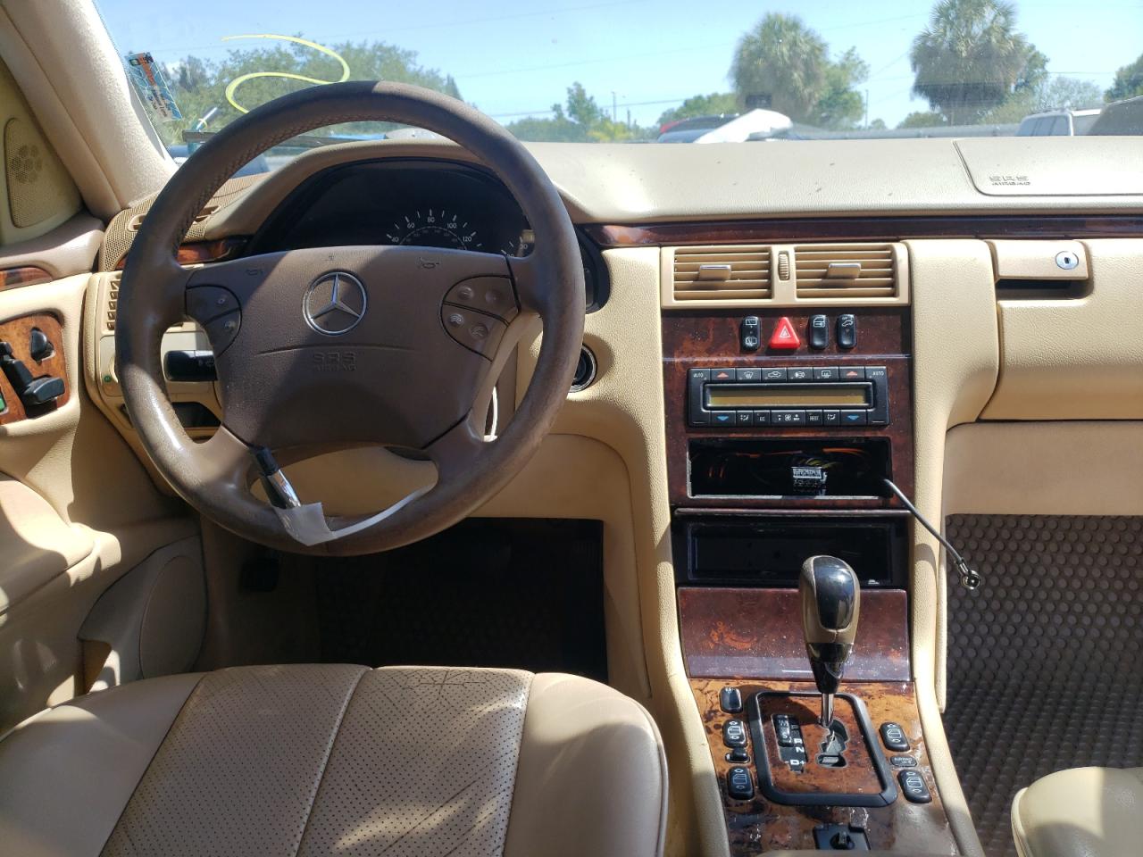 Photo 9 from auction – 2001 MERCEDES-BENZ E 320 with VIN WDBJH65J91B323730
