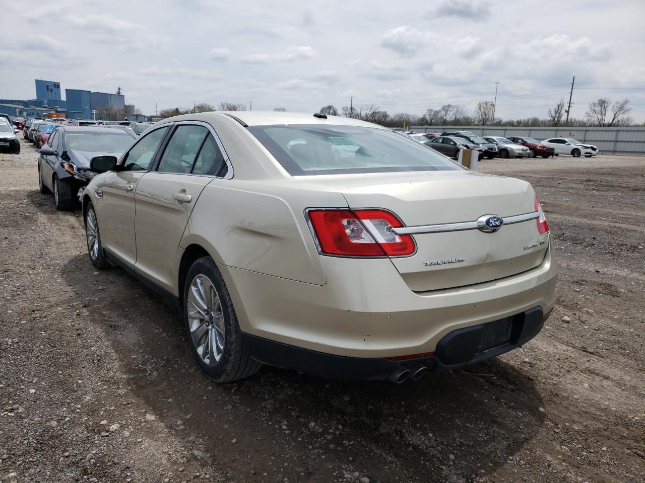 Photo 3 from auction – 2010 FORD TAURUS LIM with VIN 1FAHP2JW6AG137715