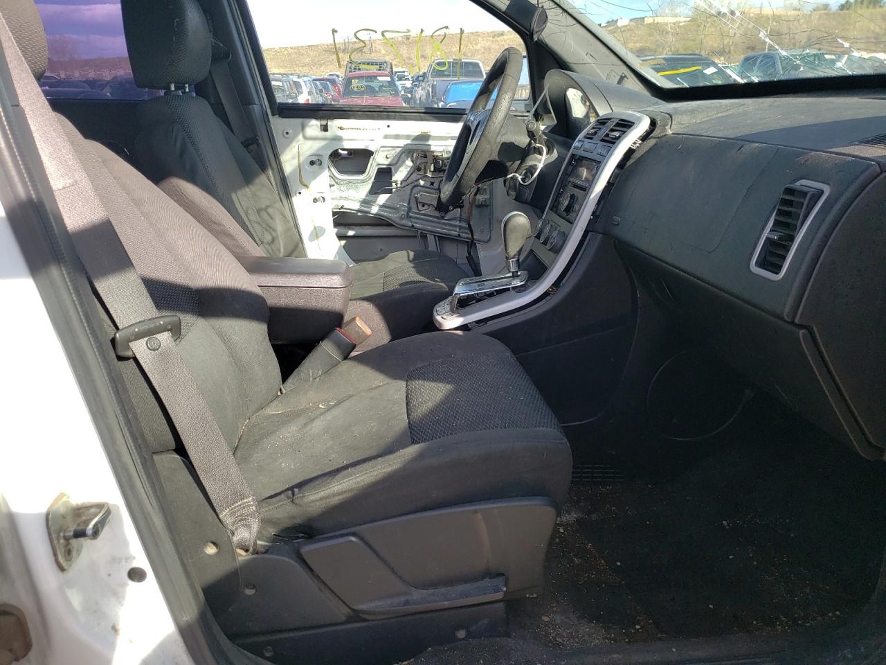 Photo 5 from auction – 2008 PONTIAC TORRENT with VIN 2CKDL33F186076039
