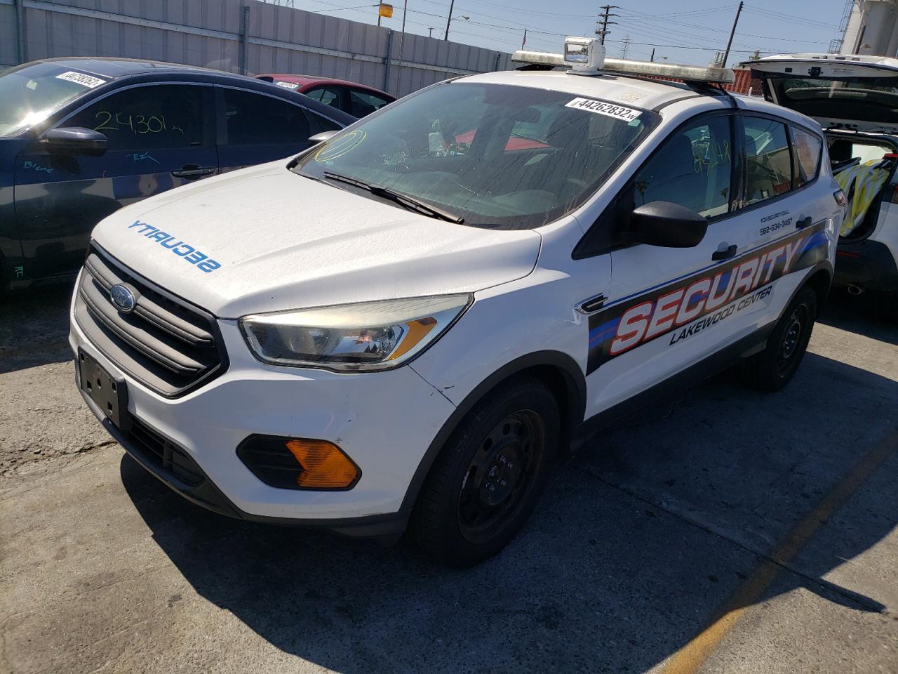 Photo 2 from auction – 2017 FORD ESCAPE S with VIN 1FMCU0F78HUB44319