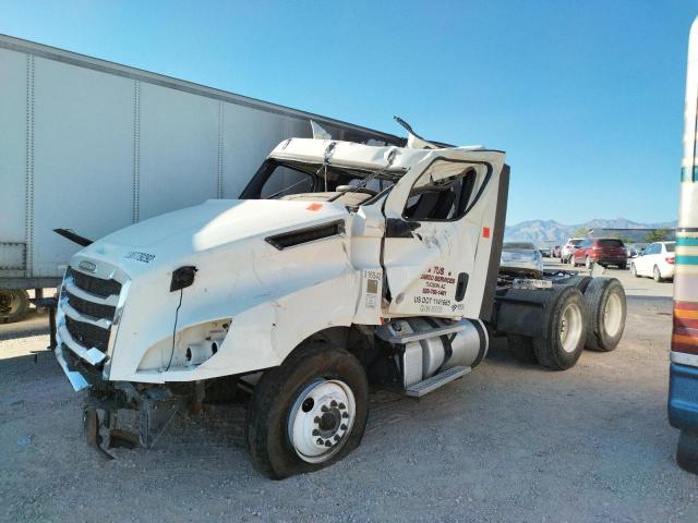 Photo 9 from auction – 2018 FREIGHTLINER CASCADIA 1 with VIN 3AKJHLDV1JSJR1641