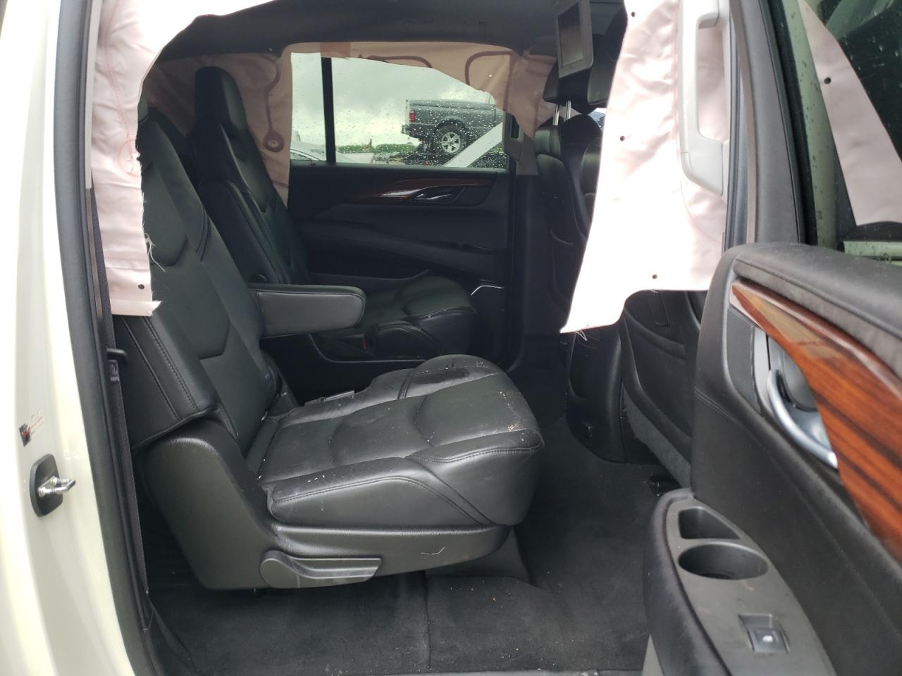 Photo 6 from auction – 2015 CADILLAC ESCALADE E with VIN 1GYS3SKJ4FR539964
