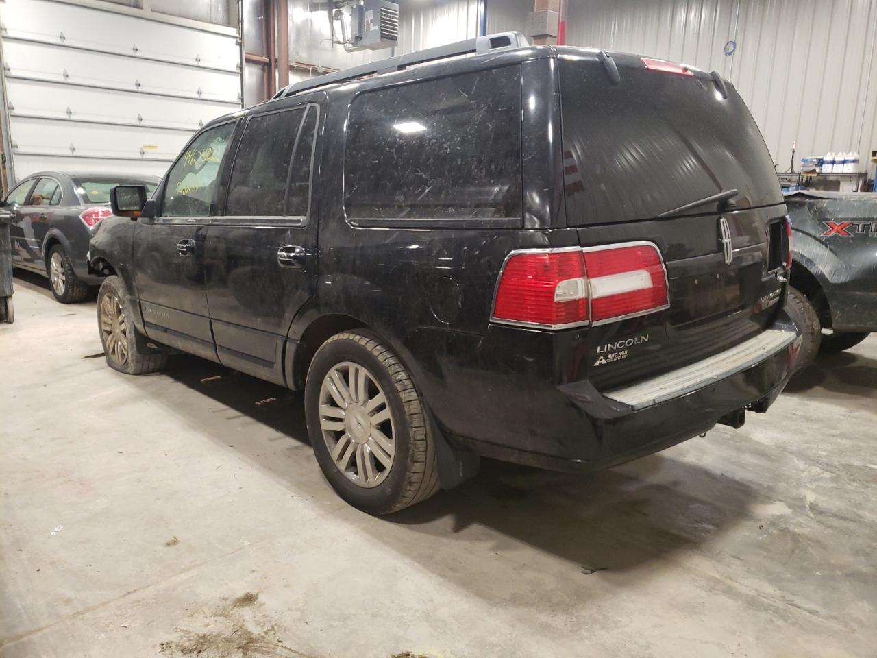 Photo 3 from auction – 2010 LINCOLN NAVIGATOR with VIN 5LMJJ2J5XAEJ01440