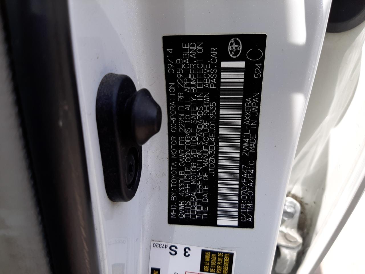 Photo 10 from auction – 2014 TOYOTA PRIUS V with VIN JTDZN3EU4EJ013535