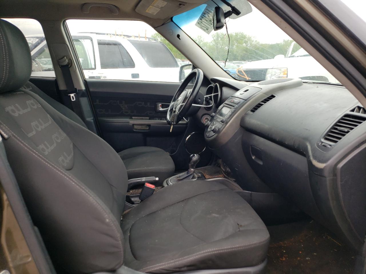 Photo 5 from auction – 2013 KIA SOUL + with VIN KNDJT2A61D7554140