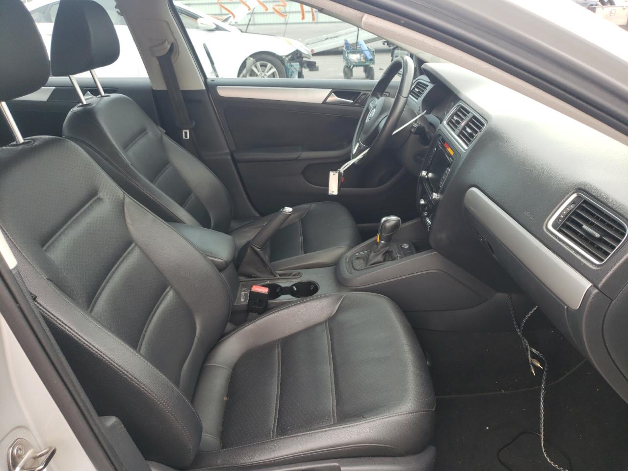 Photo 5 from auction – 2014 VOLKSWAGEN JETTA SE with VIN 3VWD07AJ2EM428879