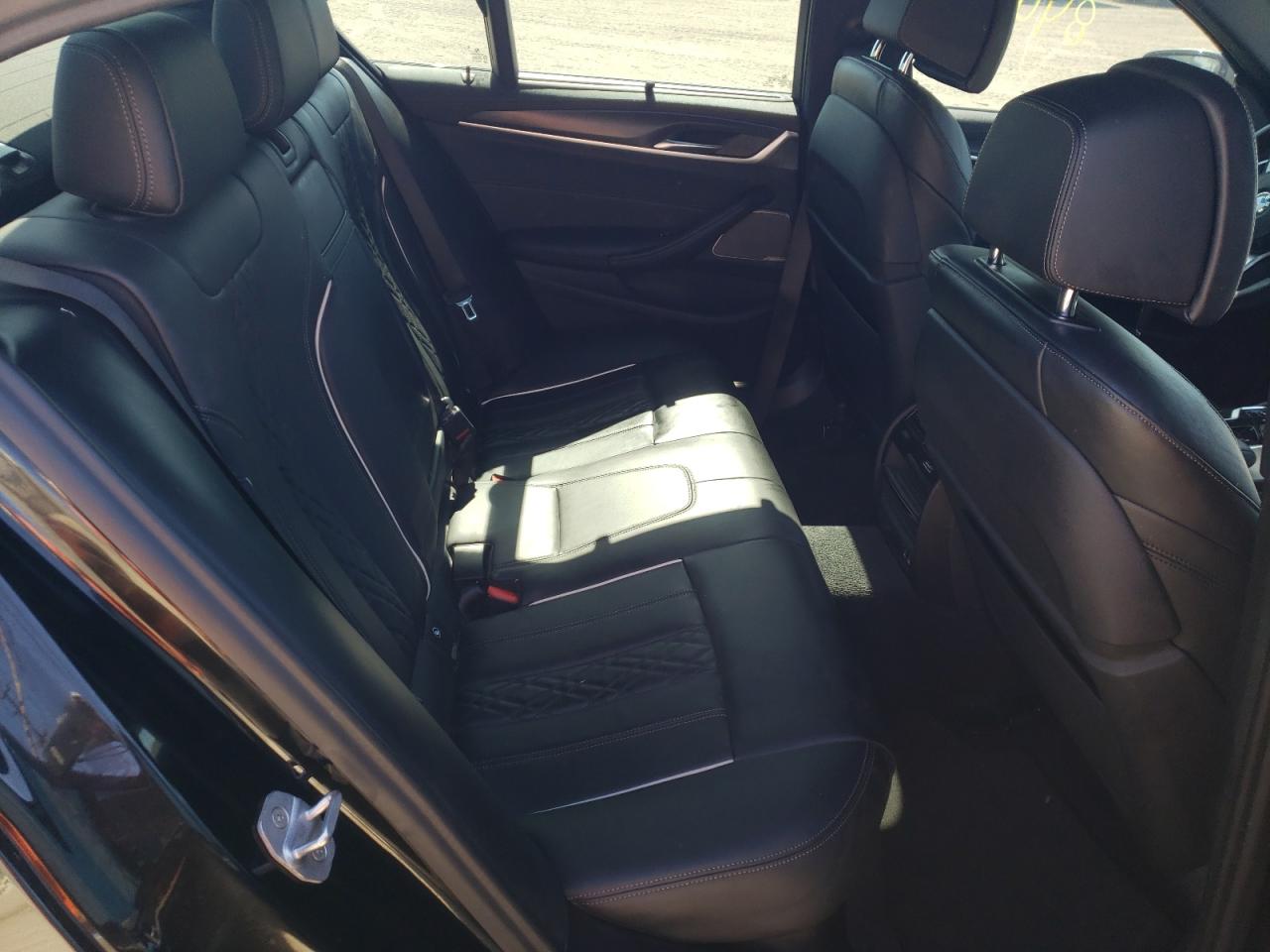 Photo 6 from auction – 2021 BMW M550XI with VIN WBA13BK01MCF24072
