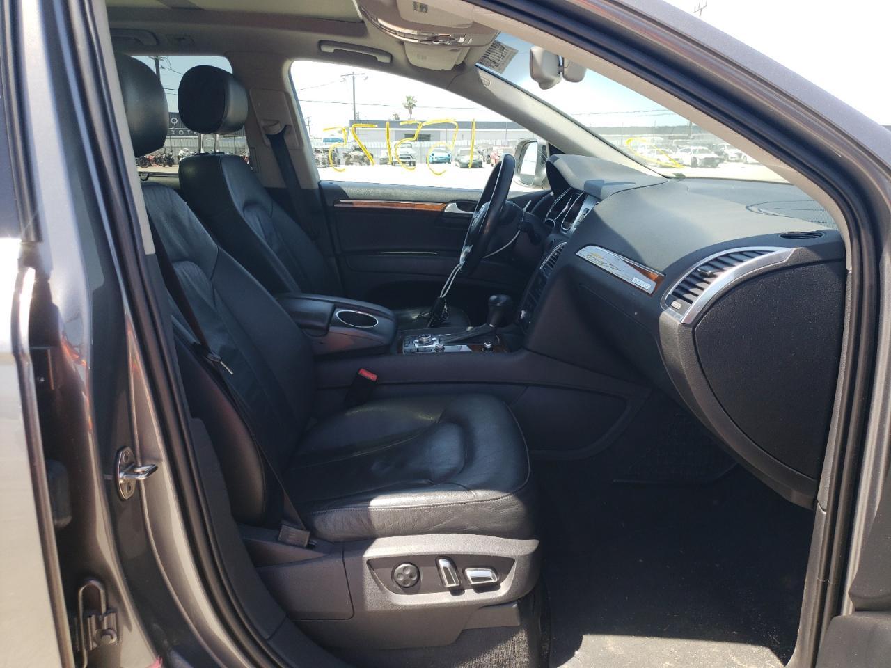 Photo 5 from auction – 2013 AUDI Q7 PREMIUM with VIN WA1LMAFE3DD004529