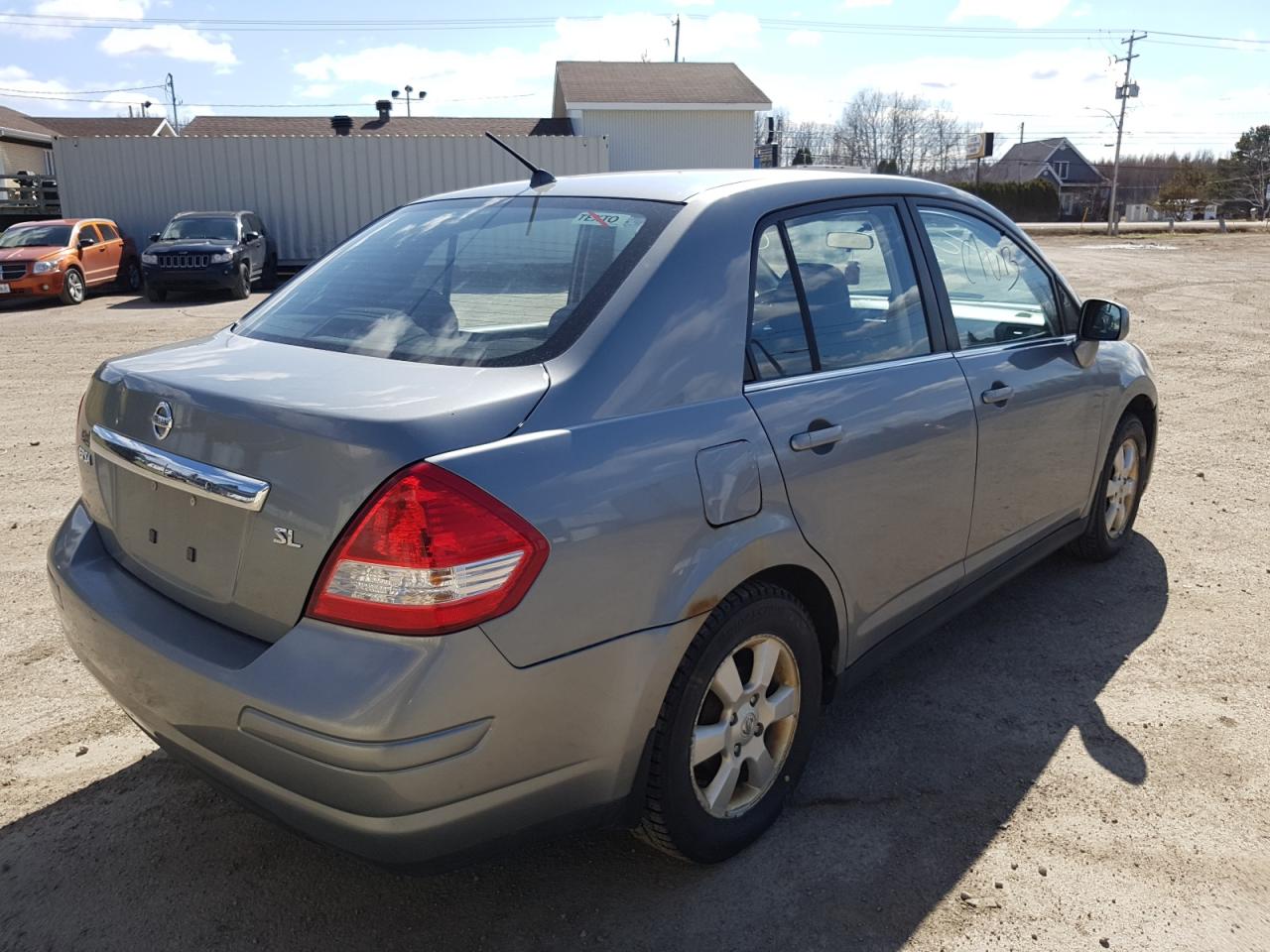 Zdjęcie 4 z aukcji – 2007 NISSAN VERSA S z VIN 3N1BC11E27L438907