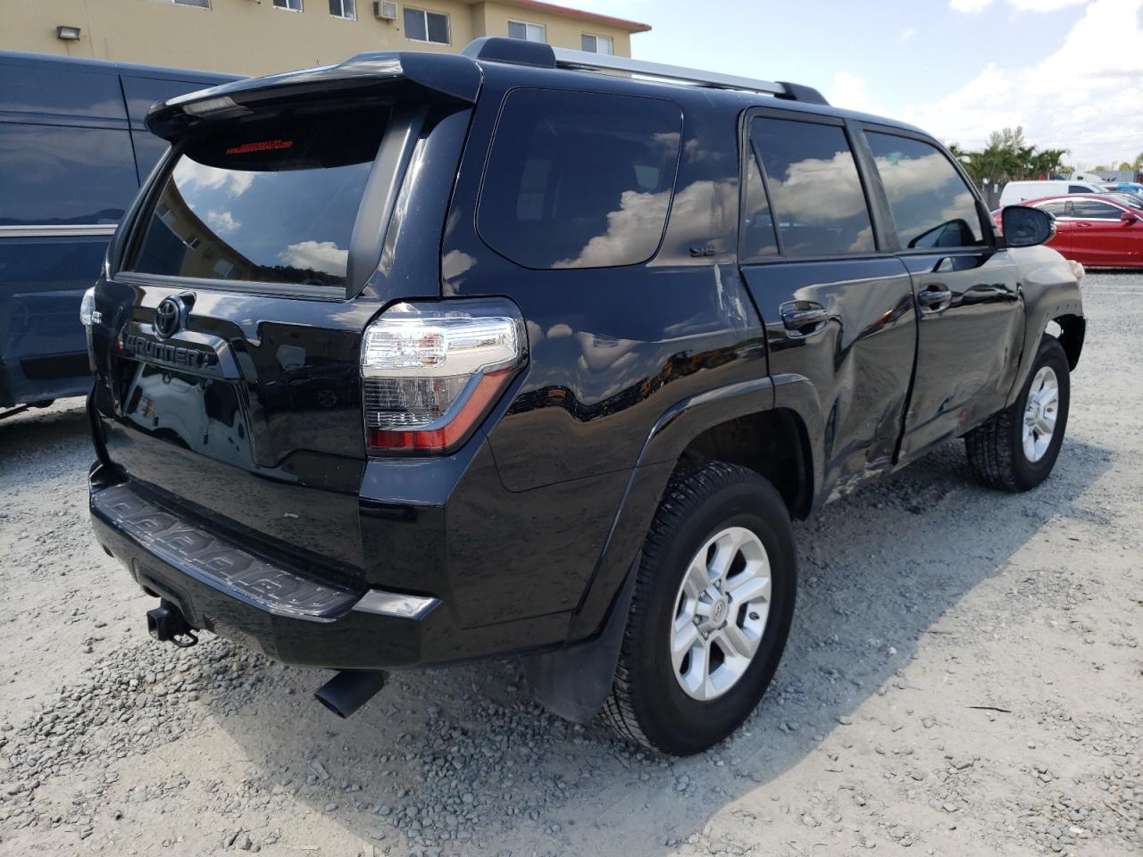 Photo 4 from auction – 2020 TOYOTA 4RUNNER SR with VIN JTEBU5JR7L5762283