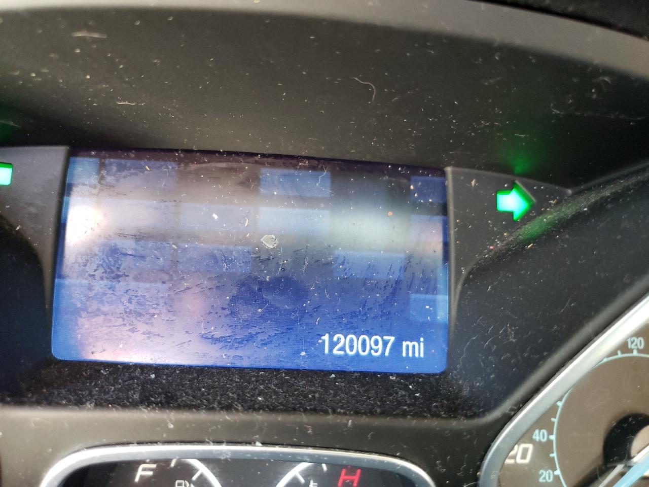 Photo 8 from auction – 2014 FORD FOCUS SE with VIN 1FADP3F25EL452013