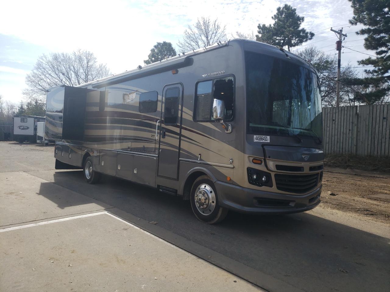 FORD RV 2016 with VIN 1F66F5DYXG0A13129 - Photo from auction