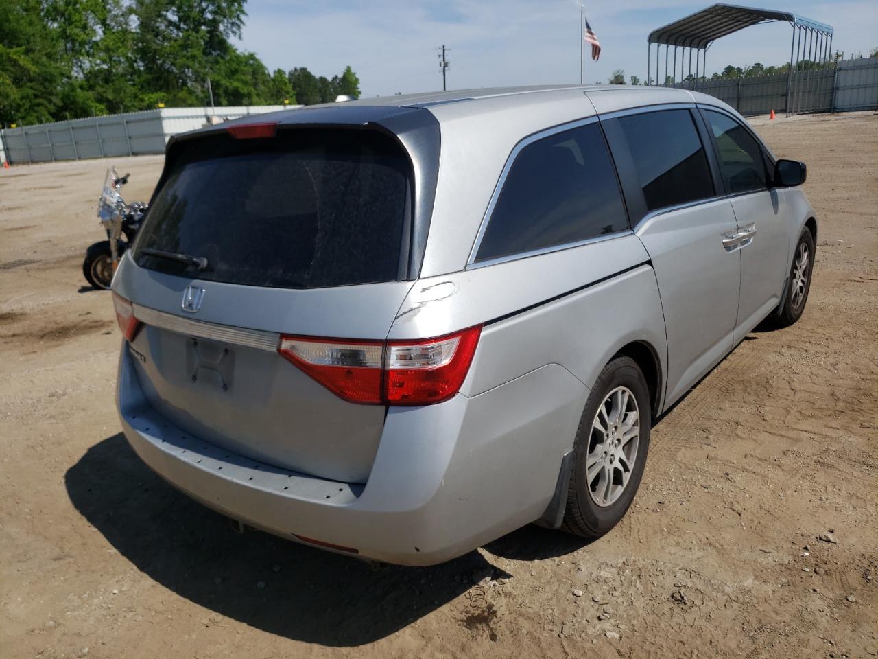 Photo 4 from auction – 2011 HONDA ODYSSEY EX with VIN 5FNRL5H69BB076888