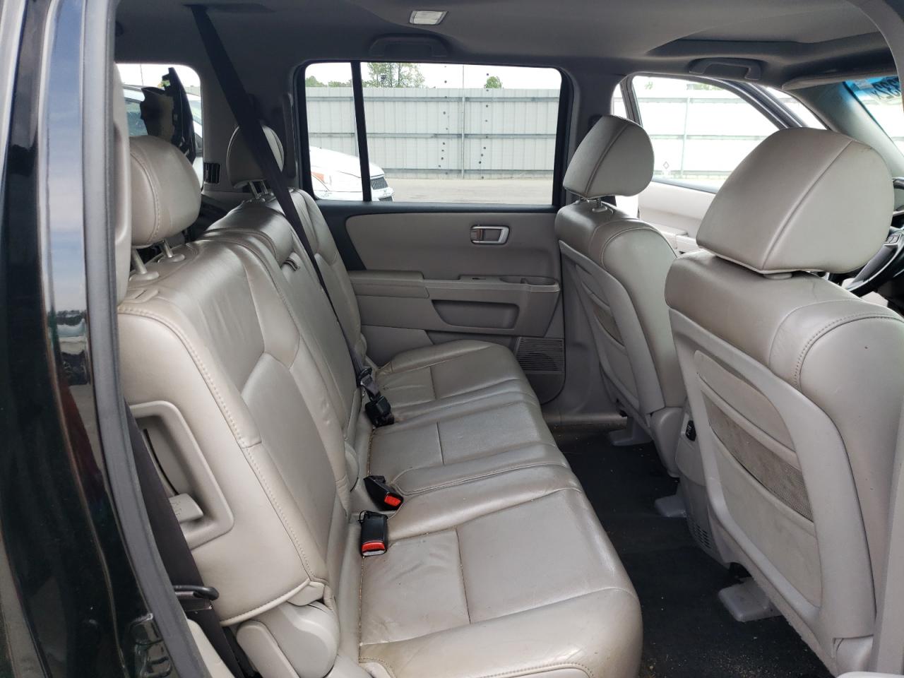 Photo 6 from auction – 2011 HONDA PILOT EXL with VIN 5FNYF3H50BB025777