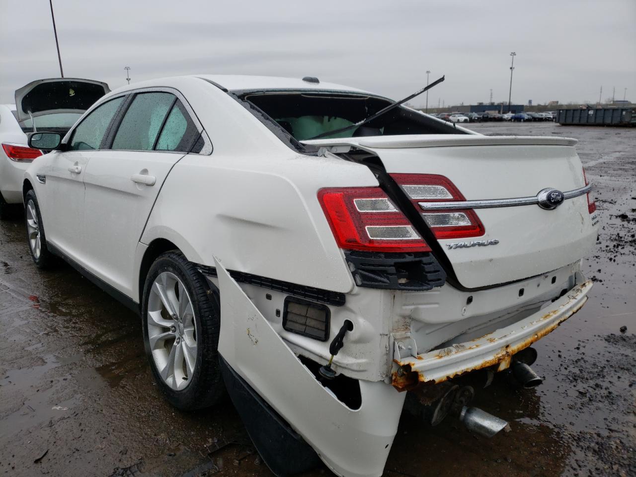Photo 3 from auction – 2013 FORD TAURUS SEL with VIN 1FAHP2E83DG229249