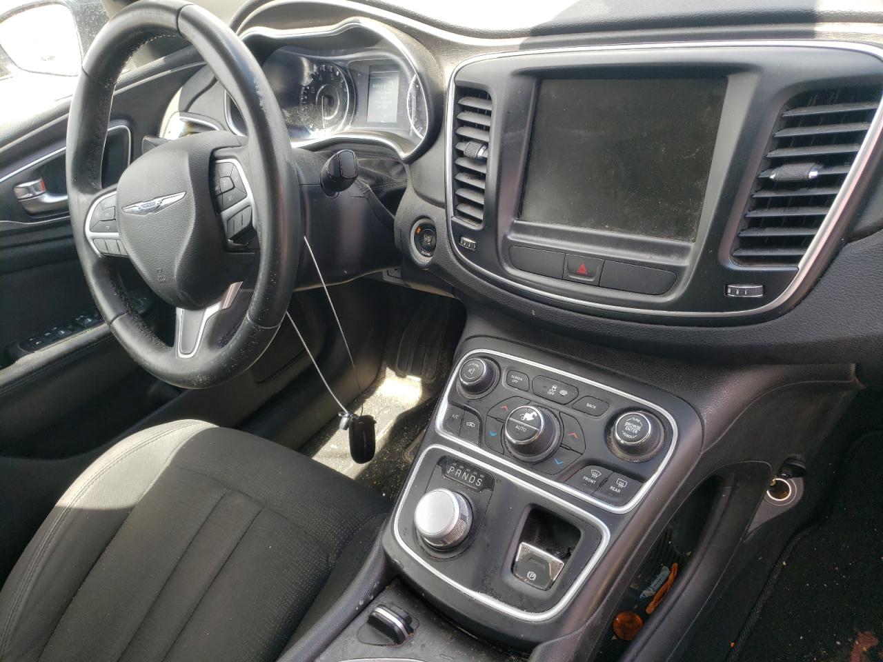 Photo 9 from auction – 2016 CHRYSLER 200 LIMITE with VIN 1C3CCCAG9GN142575